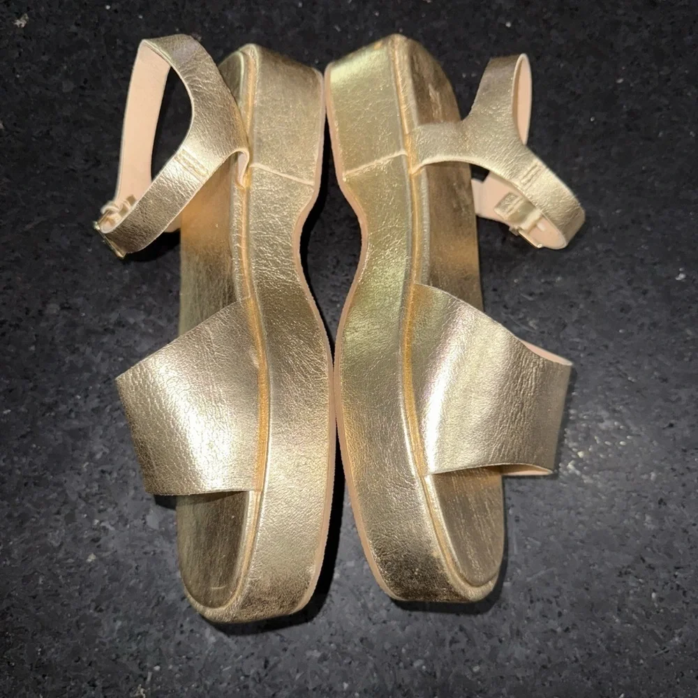 NEW ZARA MUTED METALLIC GOLD PLATFORM SOFT SANDALS SZ 39 8.5 (Read Description) - Picture 2 of 7